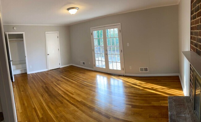Foto del edificio - 3 Bedroom Home in Lynchburg