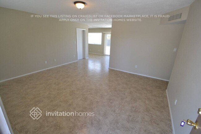 Building Photo - 9107 E Gary Ln