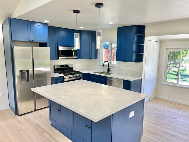 Building Photo - Beautifully Remodeled 2 Story Home In Cold...