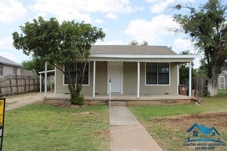 Building Photo - 2330 Guadalupe St