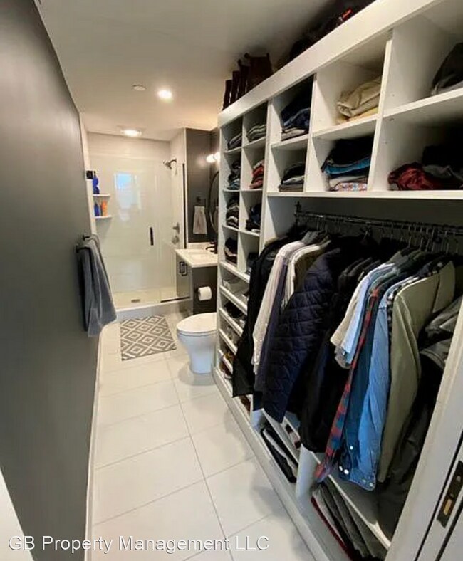 Foto del edificio - Studio, 1 bath House - 71 Border Unit 101