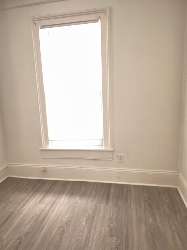 Foto del edificio - 806 N 5th Ave