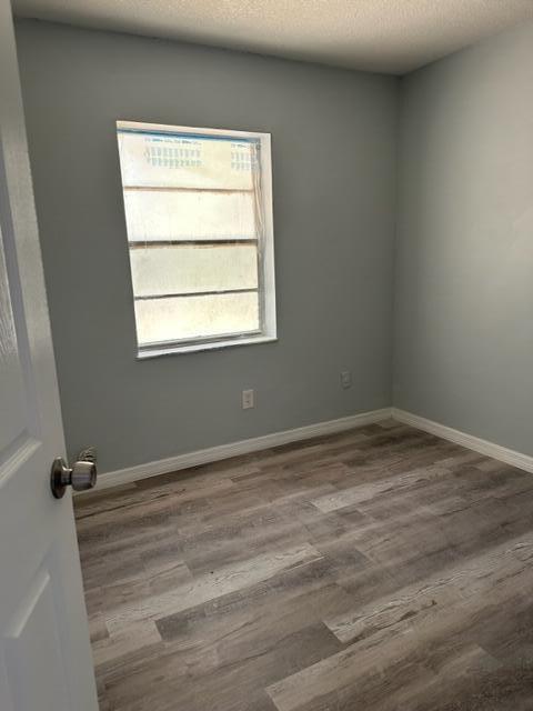 Building Photo - 5006 Sanibel Ave