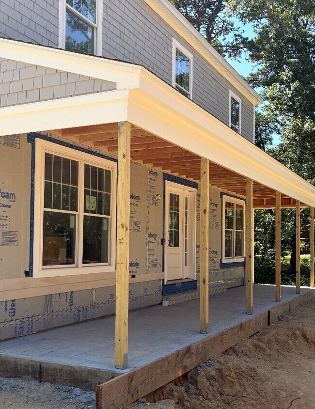 Building Photo - 53 Pondview Dr