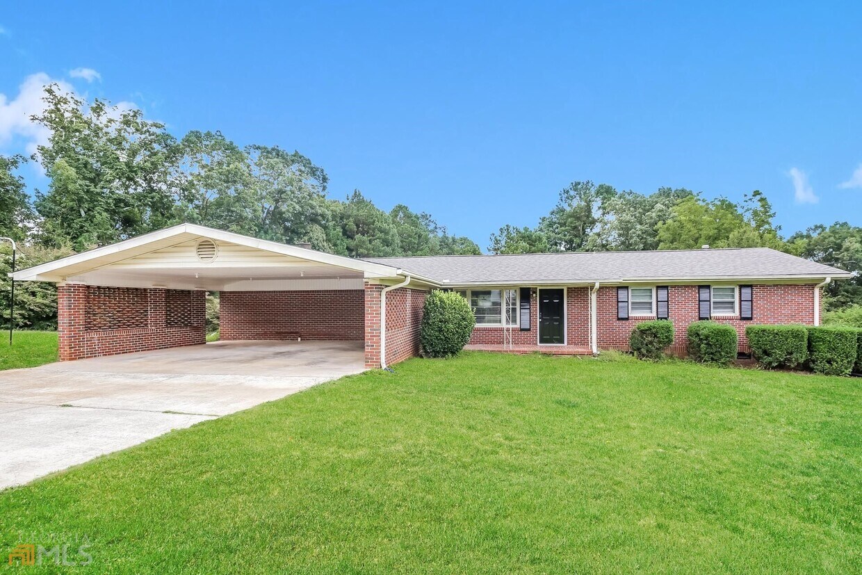 2309 Stephens Cir, Gainesville, GA 30506 House Rental in Gainesville