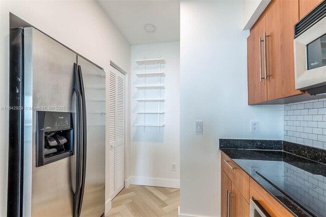 Building Photo - 335 S Biscayne Blvd