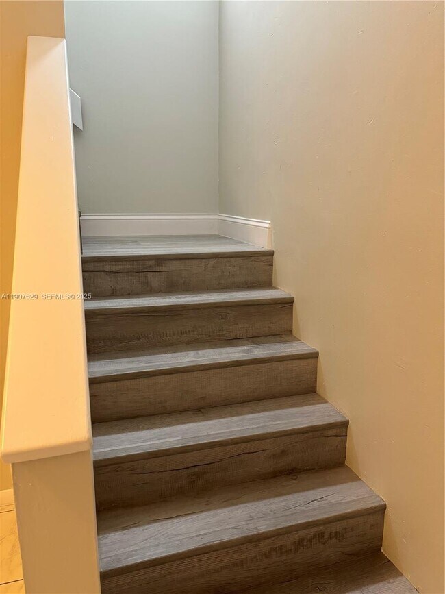 Foto del edificio - 2661 Huron Way