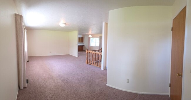Foto del edificio - 3 bed, 3 bath Home in Sunnydell area Rexburg