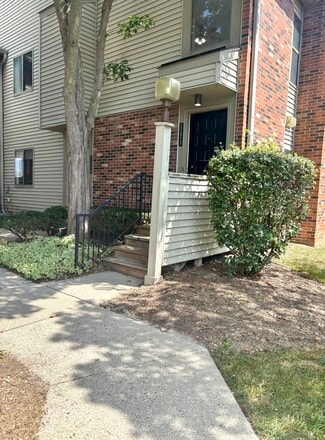 Building Photo - 22020 Indian Creek Dr