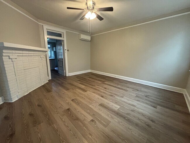 Foto del edificio - MOVE-IN READY & AVAILABLE NOW!