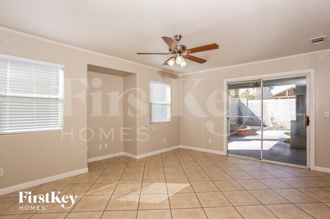 Foto del edificio - 9360 Willow Meadow Ct