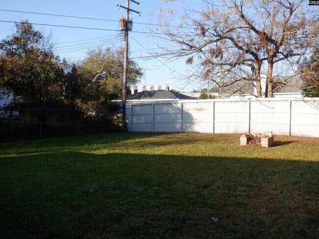 Foto del edificio - 2913 English Ave