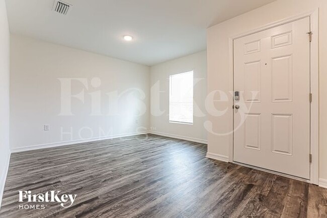 Building Photo - 2275 Tamarind Street