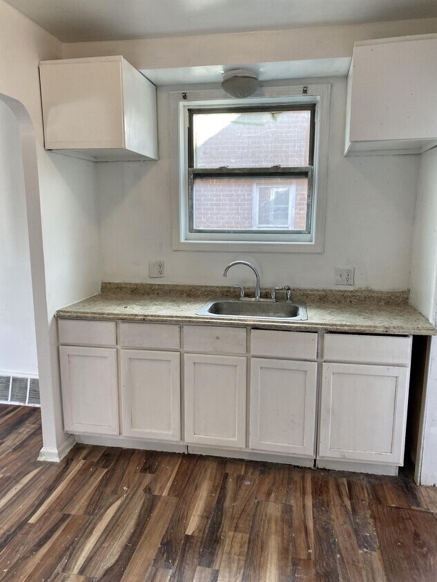 Foto principal - 6151 Lodewyck St