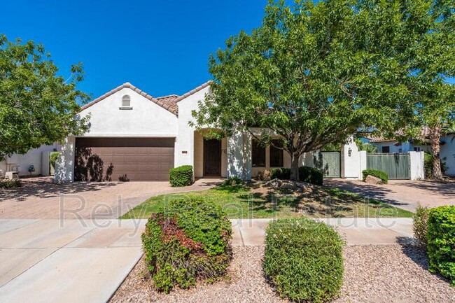 Foto del edificio - 734 W Juniper Ln