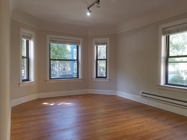 Foto del edificio - 2317 N Rockwell St