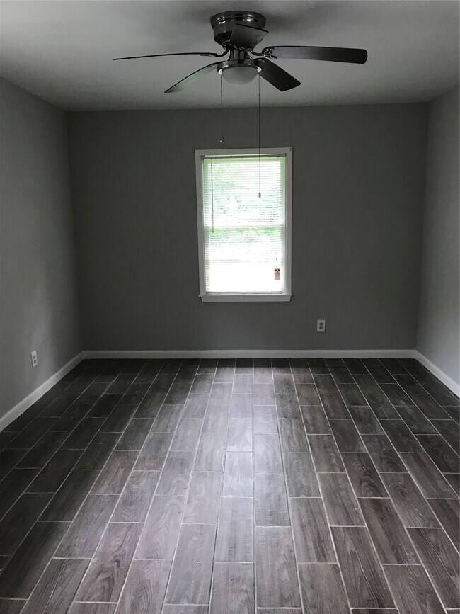 Foto del edificio - 2702 N Camp Cir