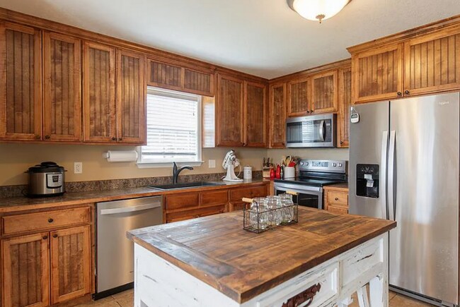 Foto del edificio - Valdosta Comfort: 3BR Home with Fenced Yard & Pet-Friendly!