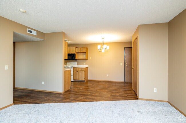 2 habitaciones, 1 baño - 96 m² - Sala de estar/Comedor - Chapelwood III Apartments