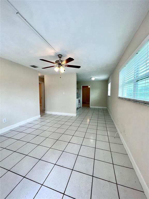 Building Photo - 5721 SW 38th St