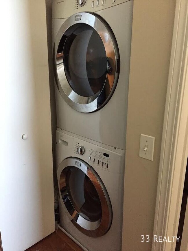 Foto del edificio - Updated 1Bed/1Bath, Prime South Loop locat...