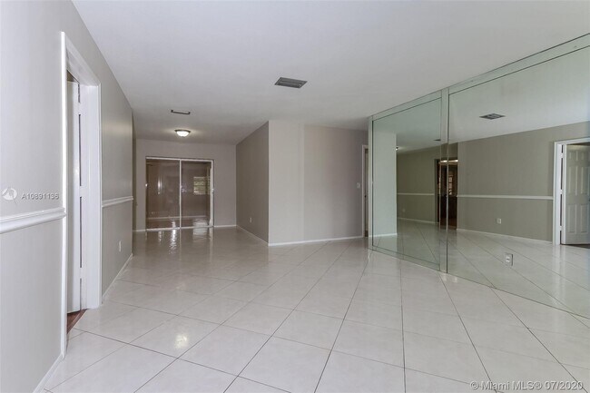 Foto del edificio - 6871 NW 12th St