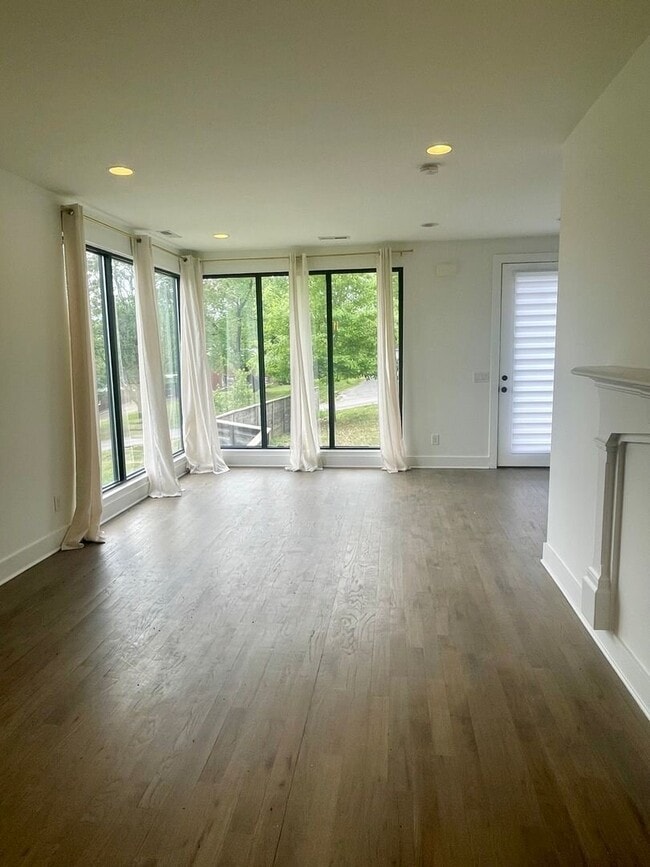 Photo - 233 Riverside Dr. Nashville, TN 37206 House
