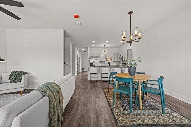 Foto del edificio - 1801 SE J St Unit 4