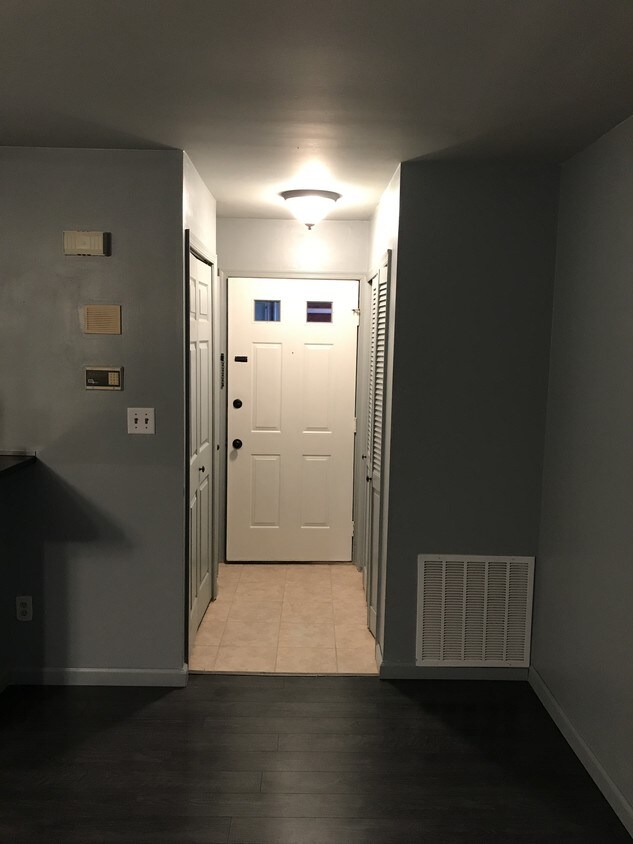 68 Crosspointe Dr, East Brunswick, NJ 08816 Condo for Rent in East