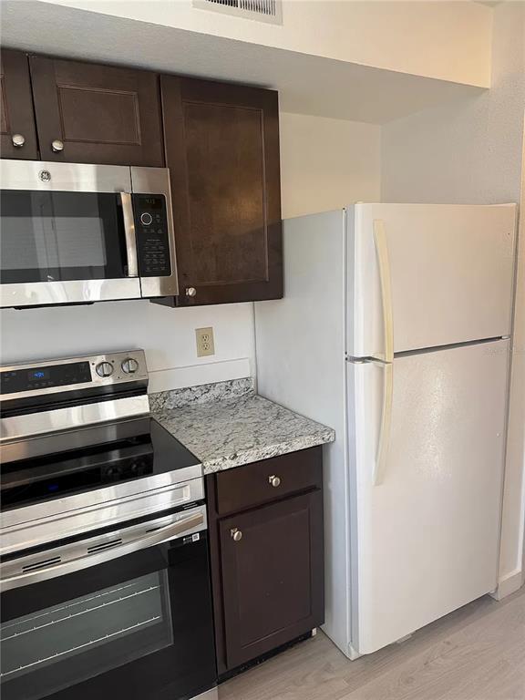 Foto del edificio - 13905 Village Terrace Dr