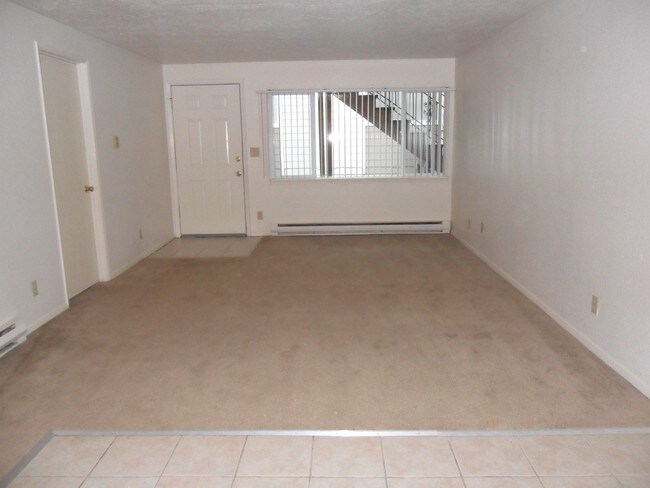 Sala de estar - Candlewood Apartments