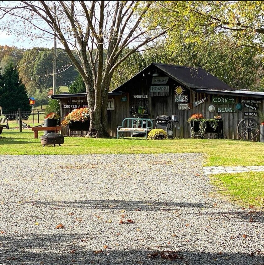 Primary Photo - 7417 Bradford Rd