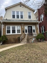 Building Photo - 4819 W George St