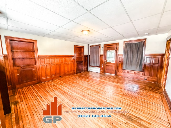 Building Photo - 10 Loomis St