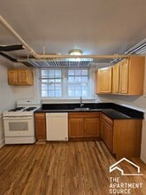 Building Photo - 1454 Oak Ave