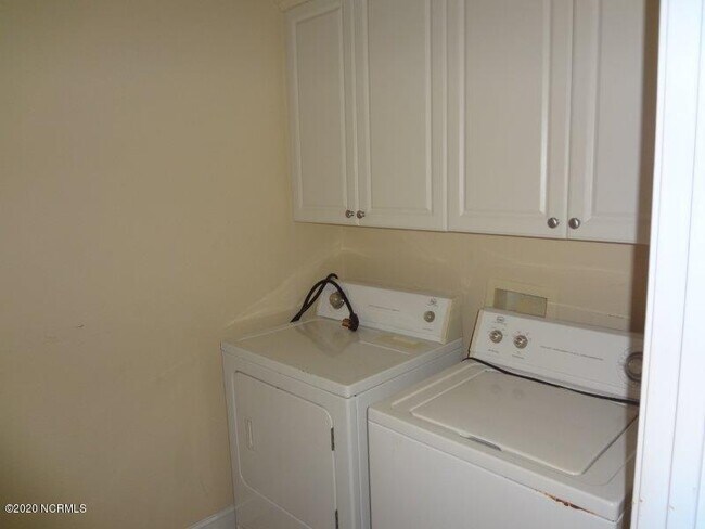 Foto del edificio - 3912 Ashcroft Dr