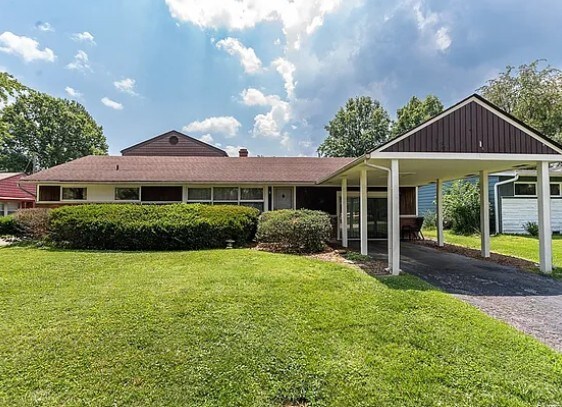 Foto del edificio - 2723 Hillview Dr