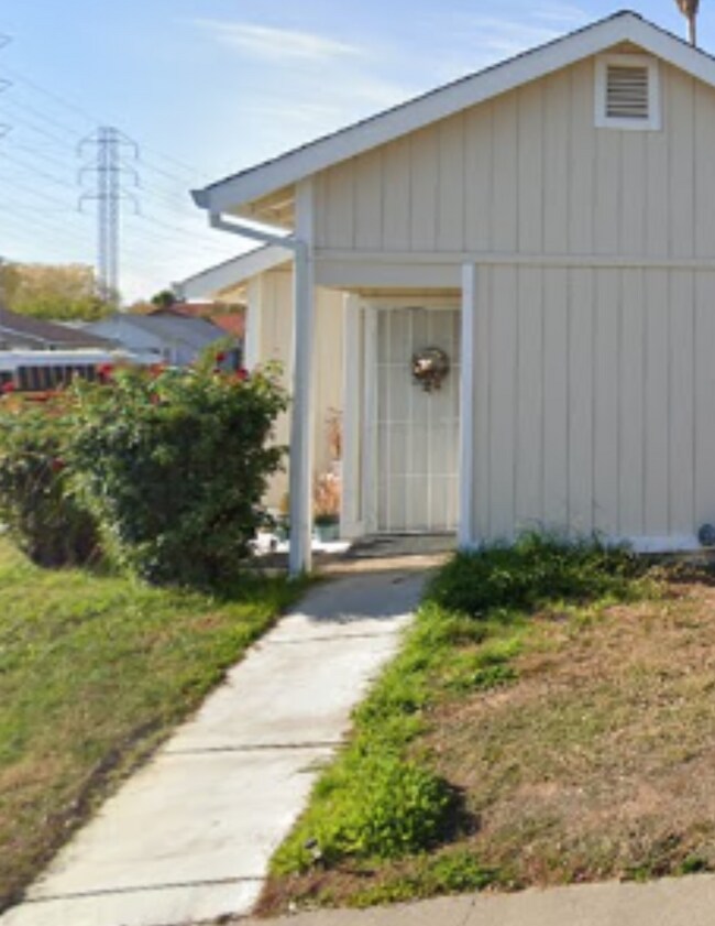 Building Photo - 180 Prairie Cir