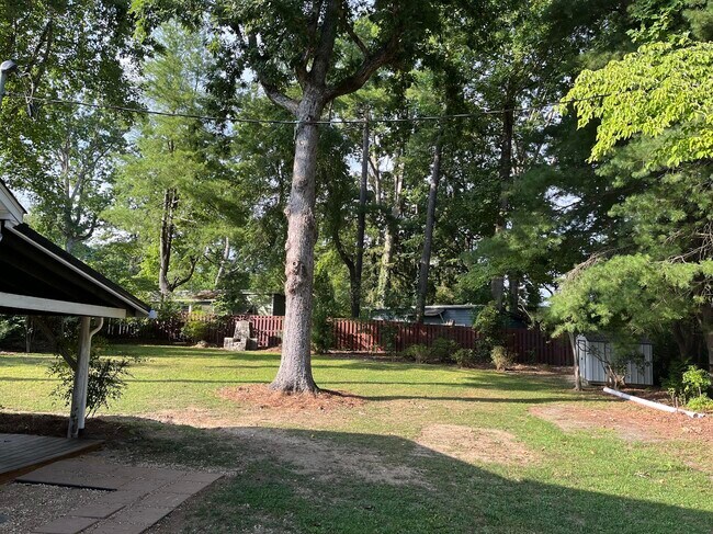 Foto del edificio - 1514 Greenville Hwy