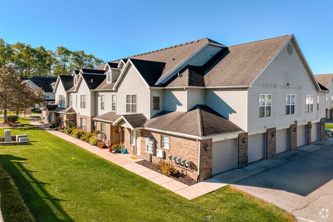 Apartamentos Mallard Pond - Mallard Pond Apartments & Condos