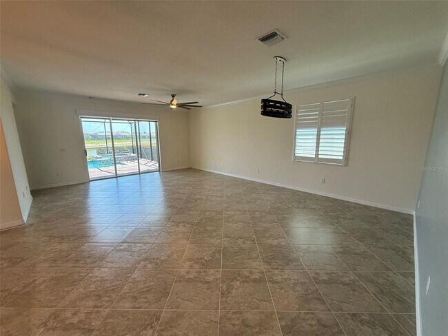 Foto del edificio - 15153 Spanish Point Dr