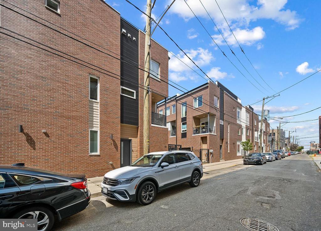 159 E Allen St, Philadelphia, PA 19125 Townhome Rentals in