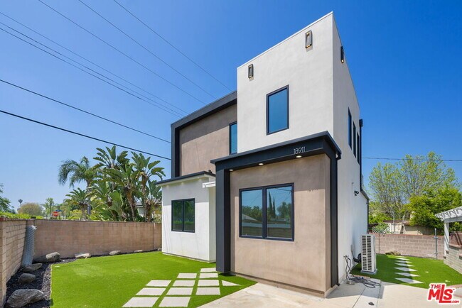 Building Photo - 6243 Wilbur Ave