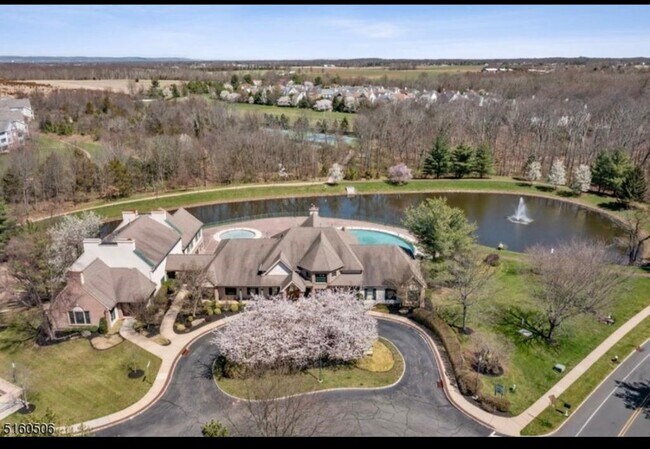 Building Photo - 4227 Symes Dr