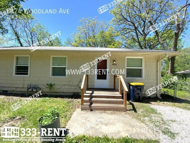 Foto del edificio - 8824 Woodland Ave