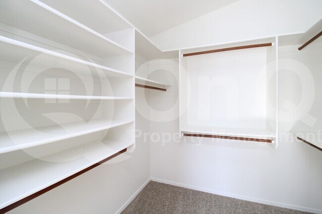 Foto del edificio - 7253 E Lindner Ave