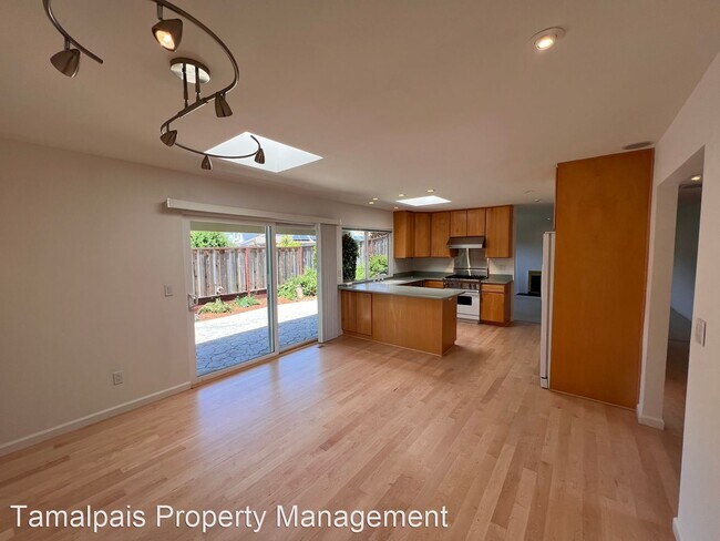 Foto del edificio - 4 br, 2 bath House - 15 Isbella Court