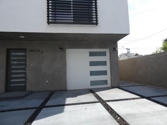 Building Photo - 14526 Killion St