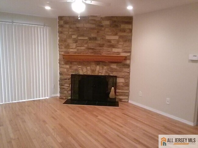 Building Photo - 510 Sunshine Ct