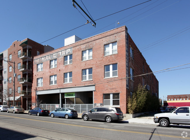 Building Photo - 2 West